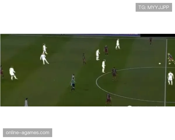 埃托奥边路高速突破撕开防线 本赛季关键战压制对手防守体系