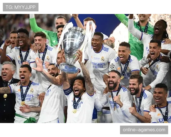 本泽马本赛季持续精准射门撕裂后防，显著提升球队关键战进攻威胁